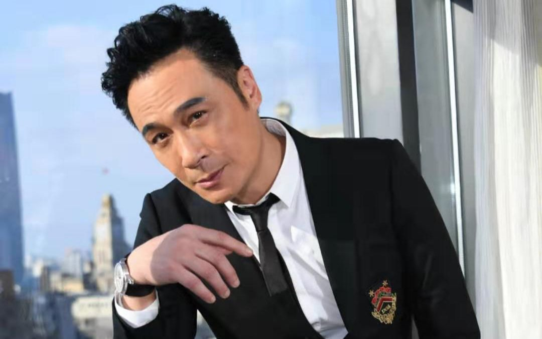 宠妻狂魔吴镇宇:因斗鸡眼被拒,演反派太像被拿来吓小孩,和刘德华争