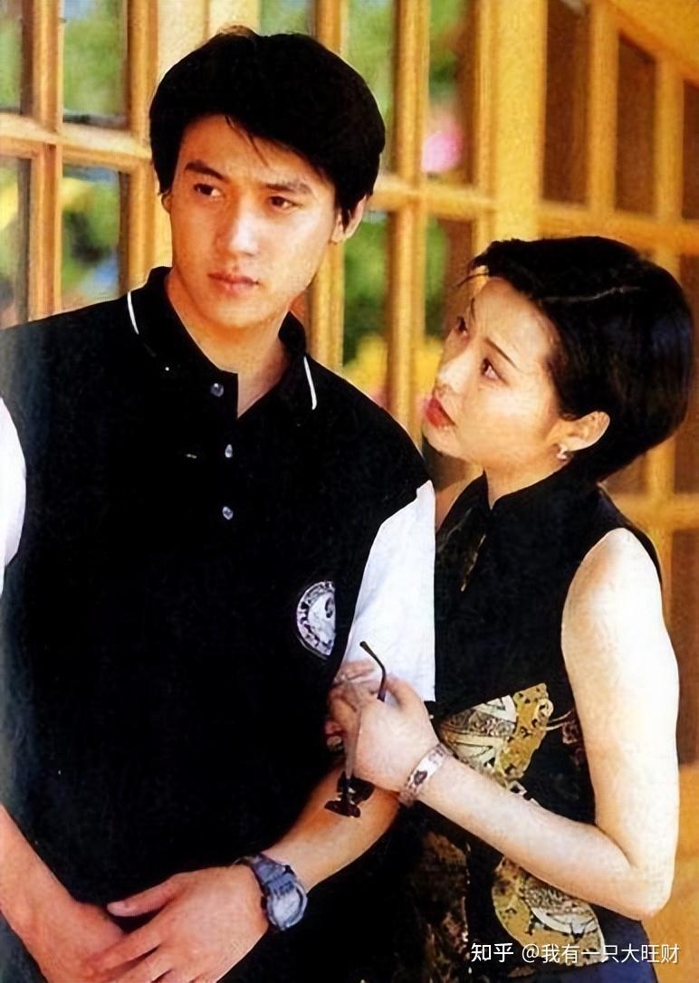 永不瞑目欧庆春和欧阳兰兰的爱毁了肖童本该光彩夺目的一生