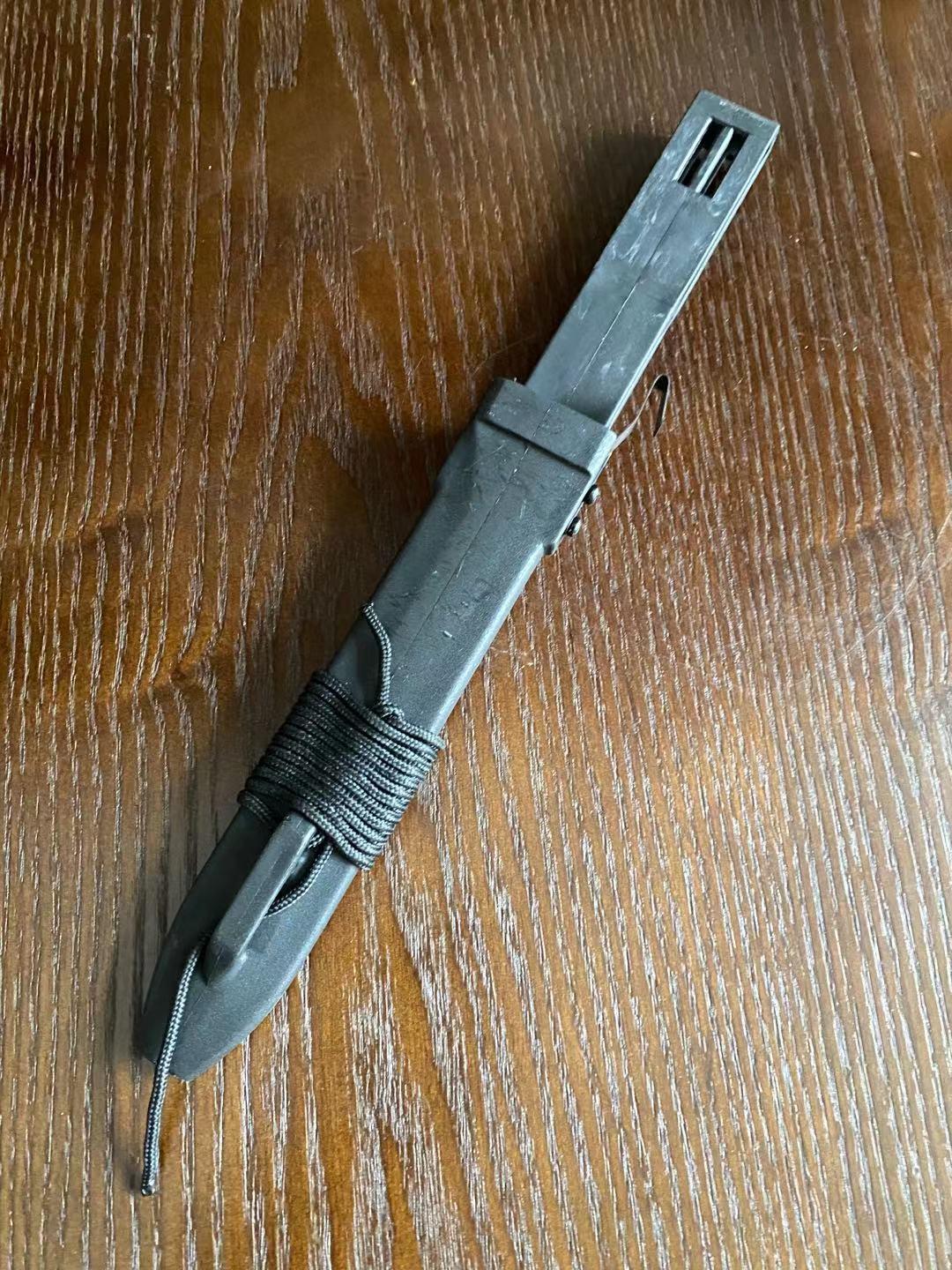 波兰现役伞兵刀（图片实拍）原装正品 - 知乎