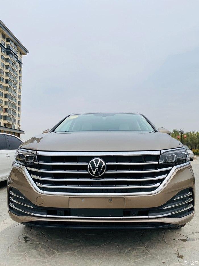 集团公司秒提2台380尊贵威然展示它的魅力