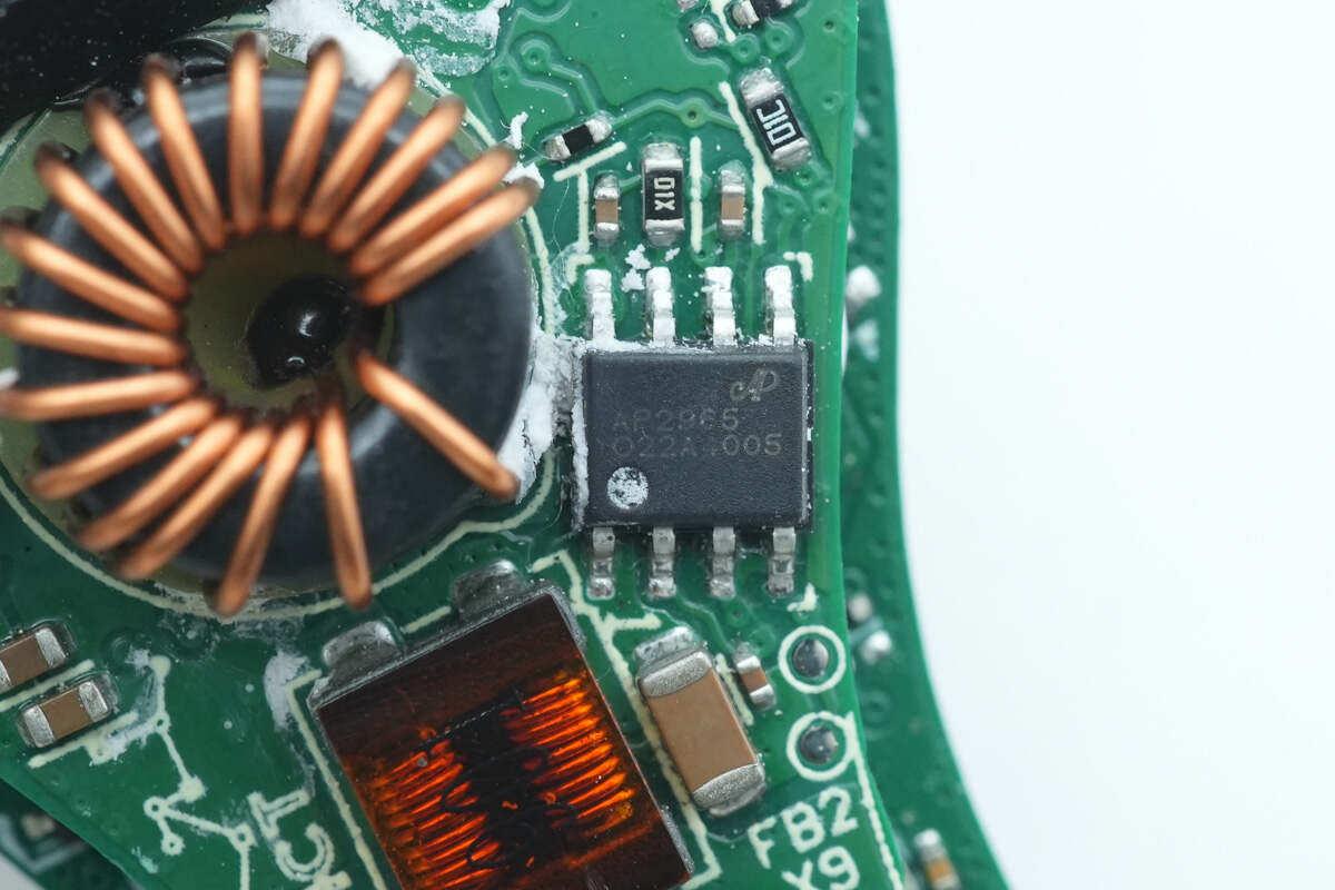 华为全能充车载充电器拆解