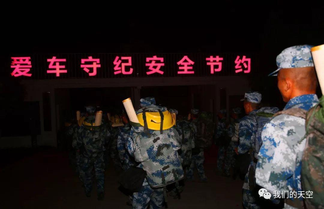 36张酷图为你揭秘,霸气的全能军车驾驶员如何炼成!