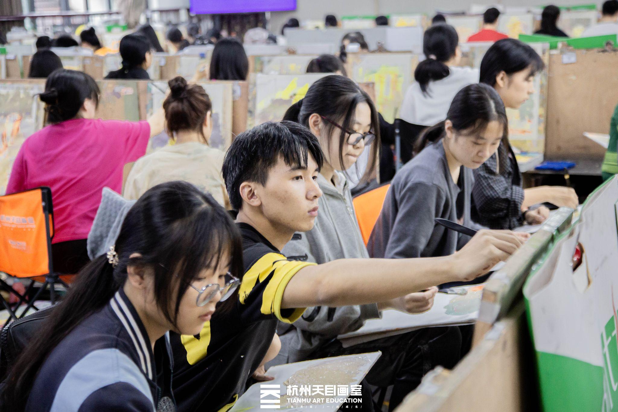 杭州天目画室模拟考进行中