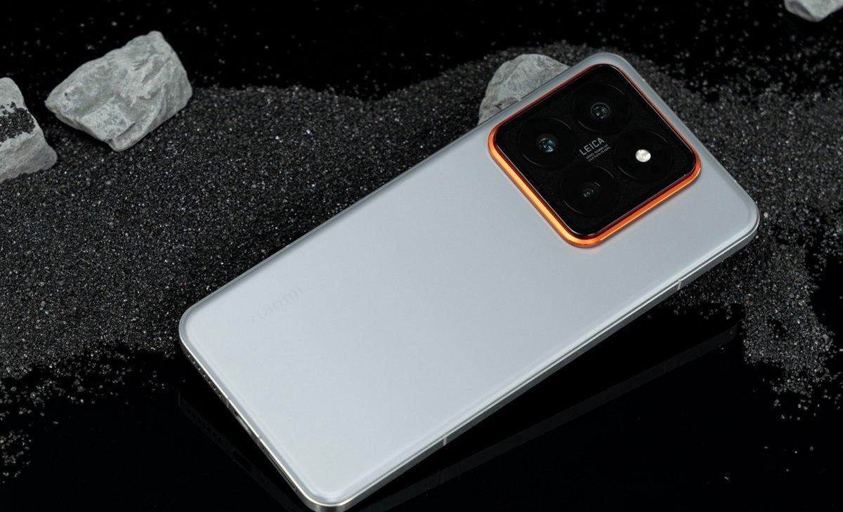 小米14pro钛金属特别版比苹果15手感还好