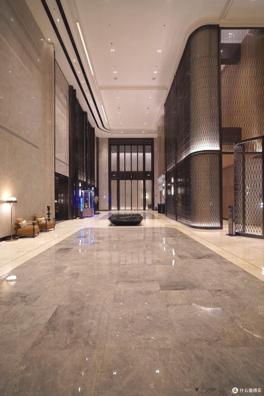 一城三洲际中唯一的商务酒店，但仍很适合Staycation - 知乎