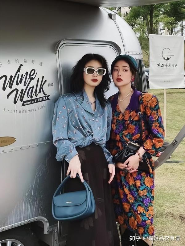 真没想到,今年竟然流行穿“旧衣服”,复古又优雅 - 知乎