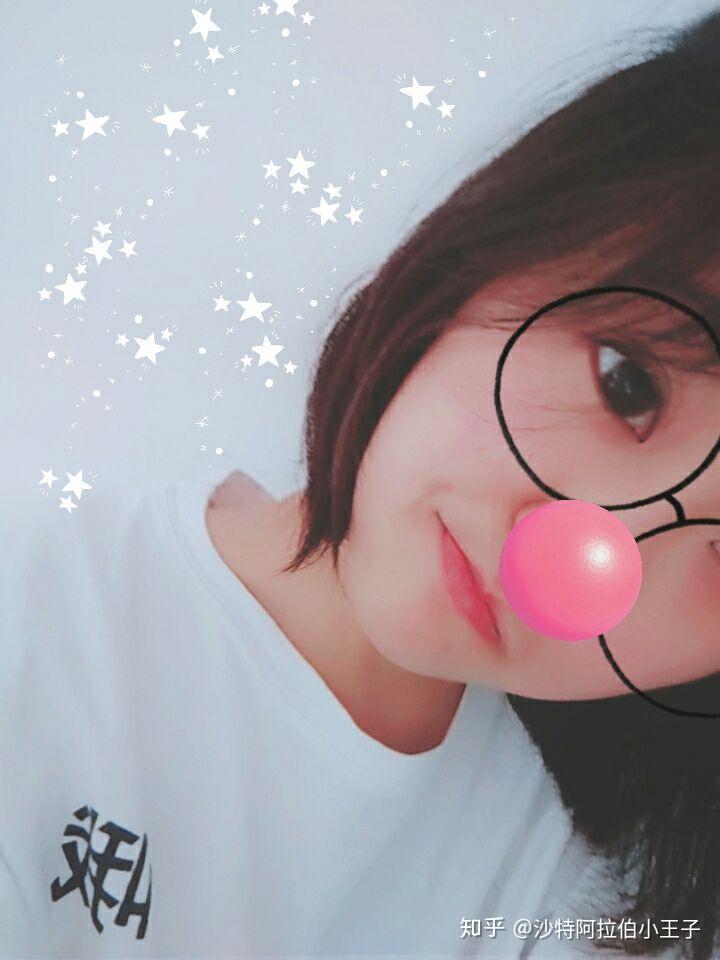 头发自然卷 毛躁 蓬松 黑 粗 硬 粗细不均,干燥,分