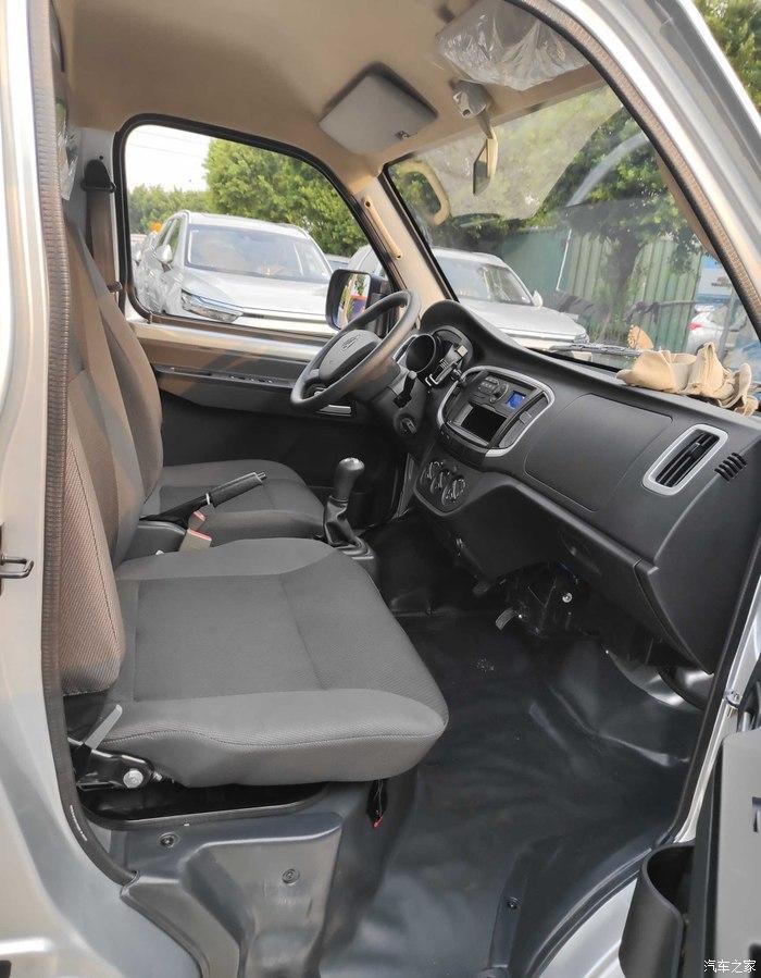 我刚买的长安神骐t20大家快来围观