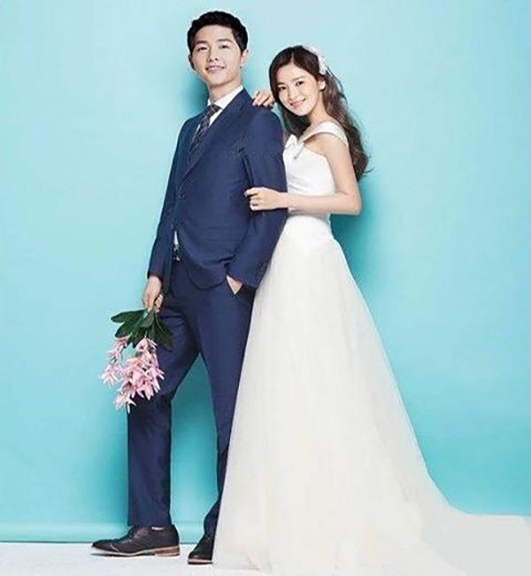 十月份要結婚的宋慧喬宋仲基02我終於看到結婚證跟婚紗照了