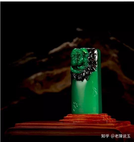 被“捧上天”的和田玉俄罗斯“7号坑碧玉”，“7号坑碧玉”值得收藏吗- 知乎