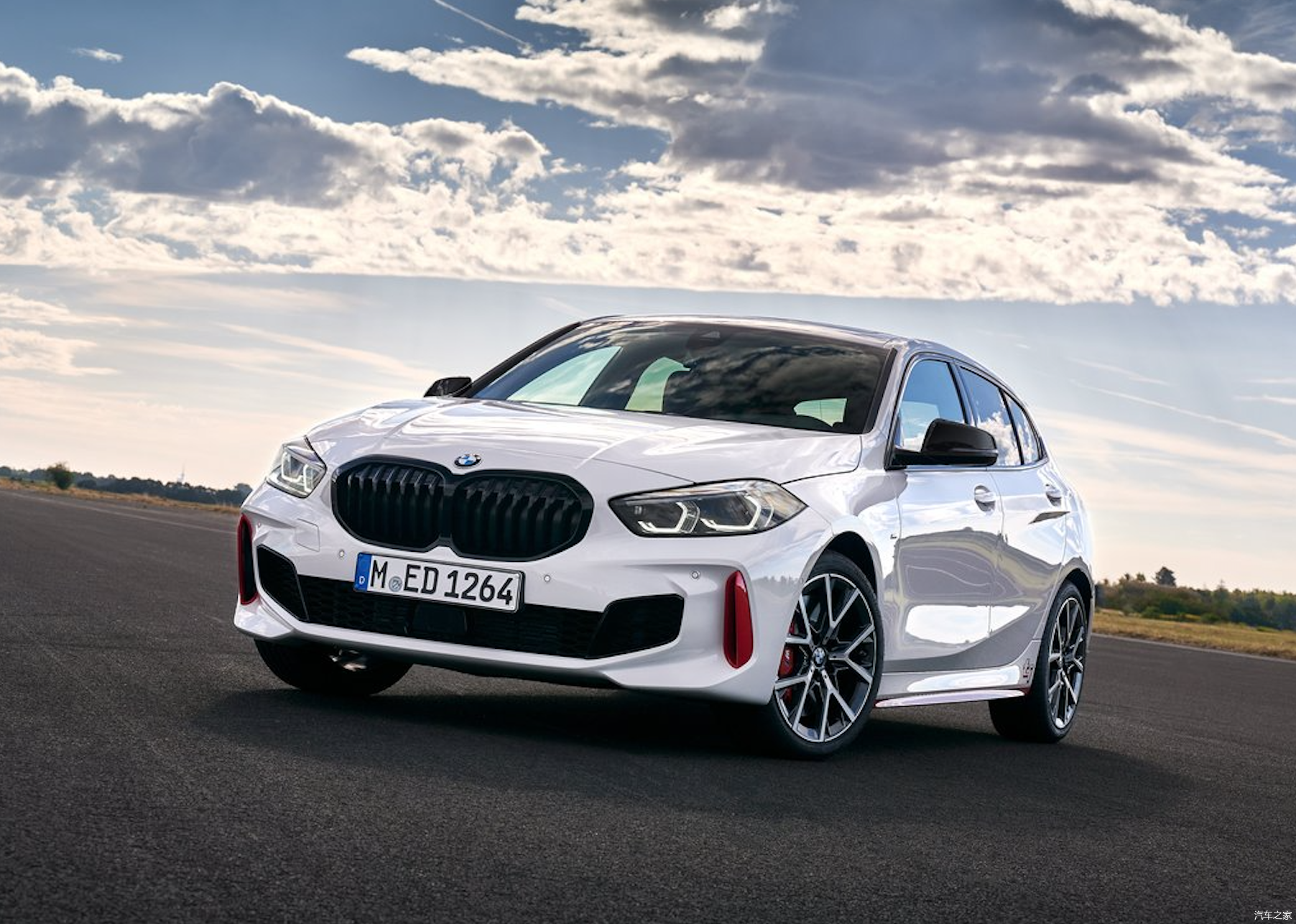 61s破百宝马前驱钢炮车型bmw128ti驾到新车将在11月上市