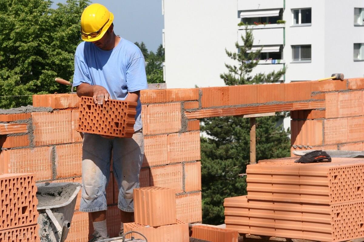 甲方土建工程师与乙方施工员的区别在哪里
