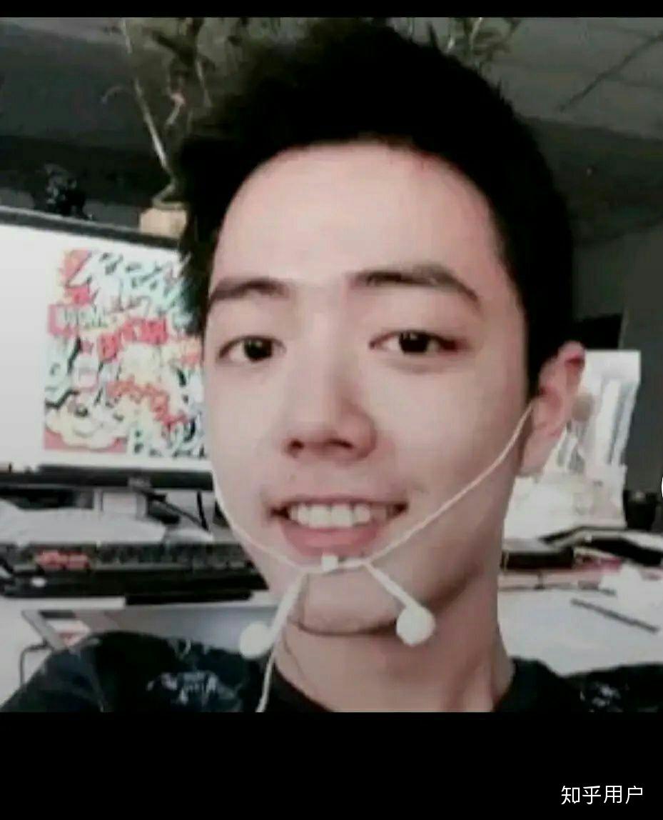 高中时期的肖战像什么样子