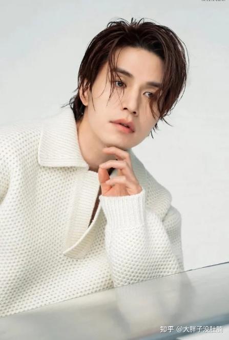 2023最靓仔韩国男演员第6位:李栋旭