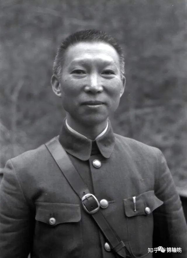 负责陕西军事,下辖蒋鼎文(1939年8月胡宗南接任)第34集团军,董钊第16