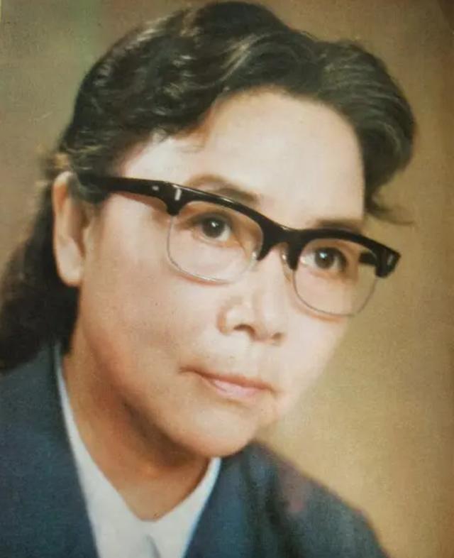 如何评价"白毛女"田华?