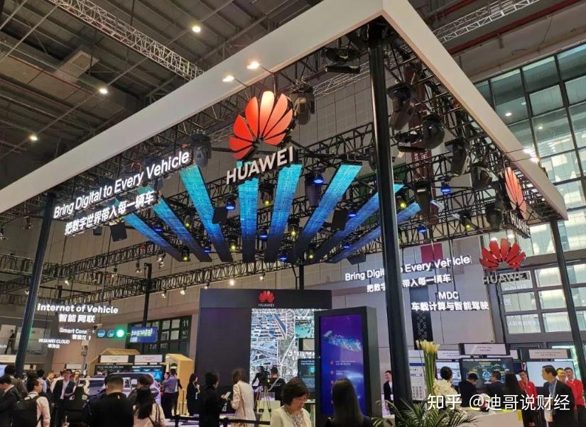 余承东不非没有失败的时候,2011年余承东刚接手华为手机事业部时,新款