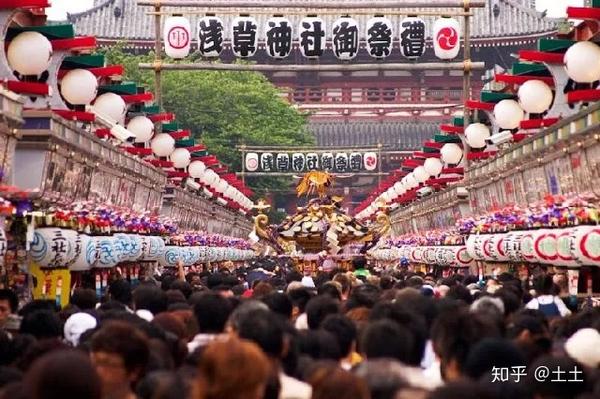 日本浅草 三社祭 暴力社团的刺青才是最大看点 三社祭 双偶网