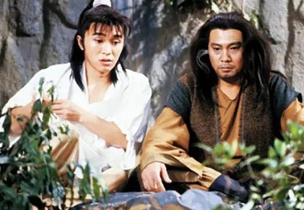 1989年(37岁),吴孟达与周星驰在古装武侠连续剧《盖世豪侠》中合演