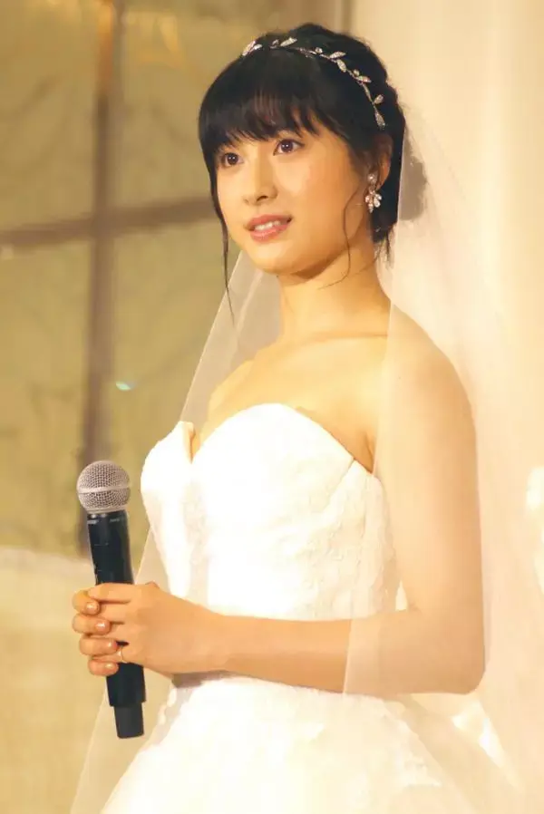 2017年电影搭档佐藤健《跨越8年的新娘》山本美月2018年日剧《基督山