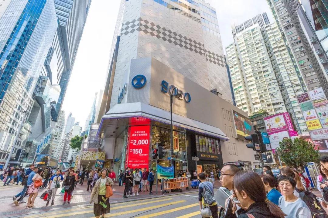 其次就是连锁化妆品店莎莎,天使,卓悦,雅施,卡莱美.