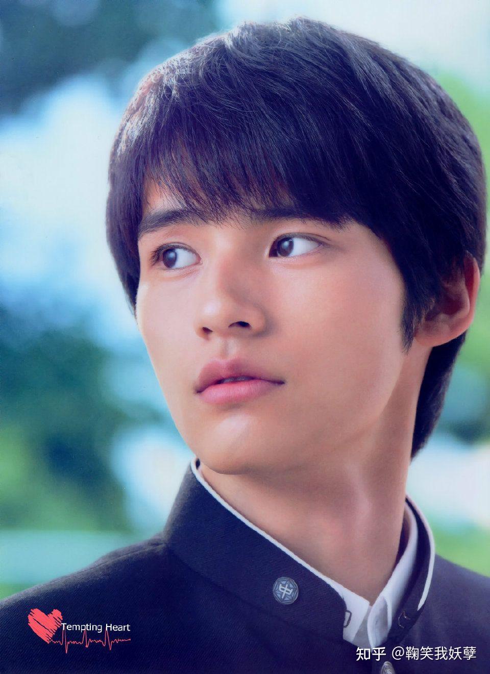 可以分享一下冈田健史的图片吗当壁纸的那种