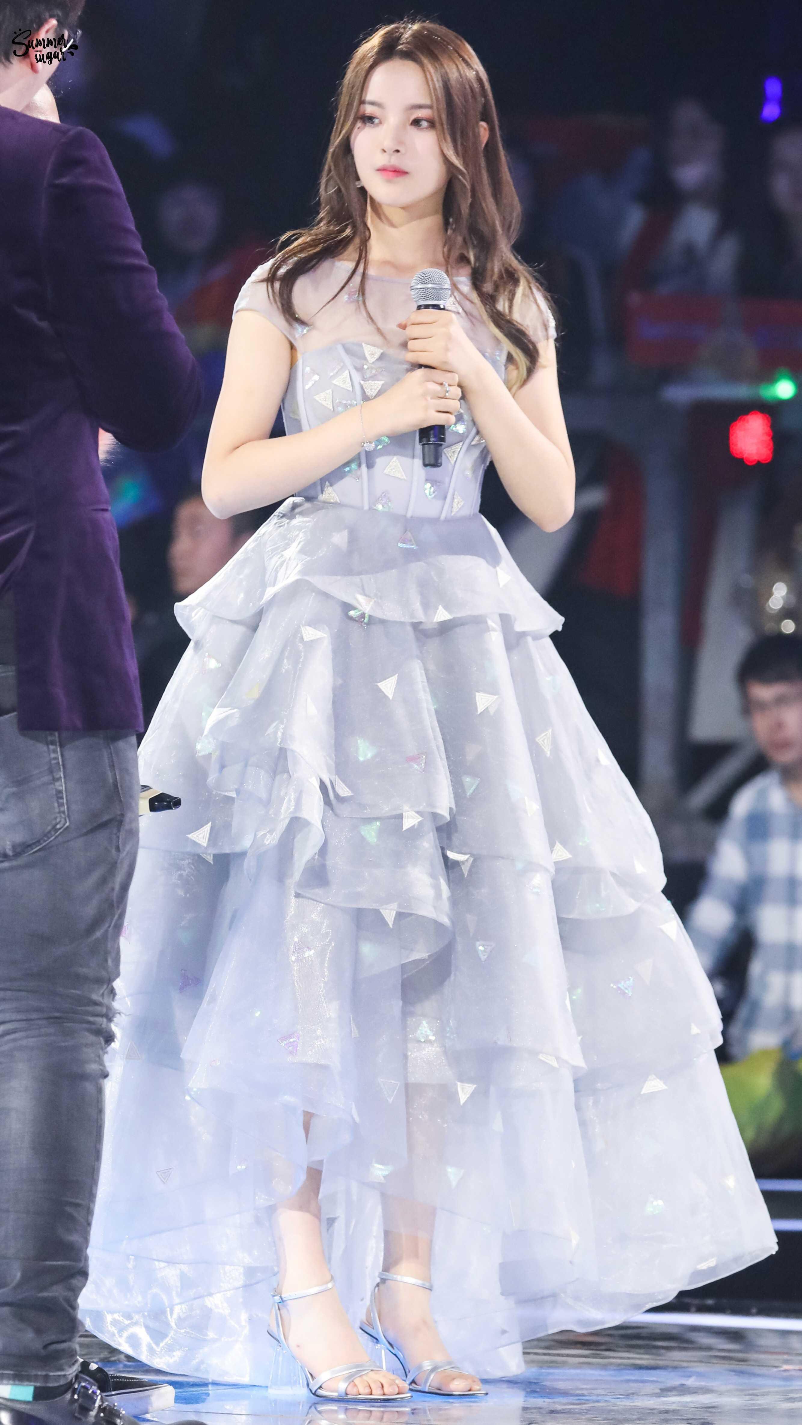 历史上的今天的杨超越 02.01