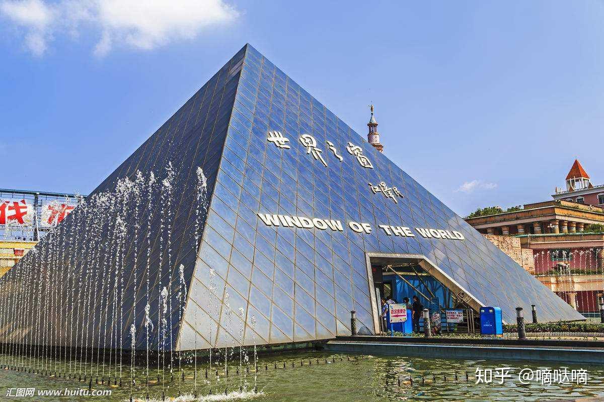 湘江风光带中沿湘江南起规划中的长沙湘江黑石铺大桥,北至月亮岛北端