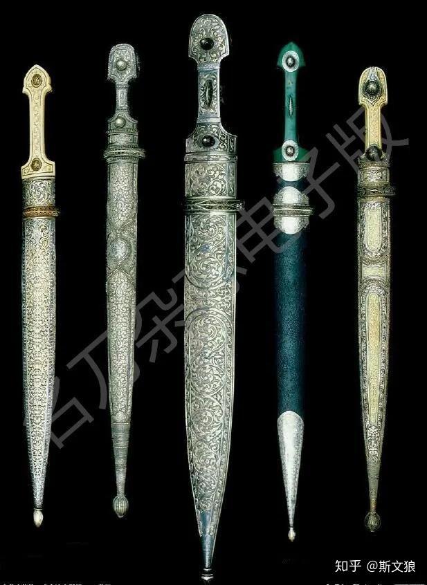 战斗天团为何死攥着它们哥萨克的近战利器