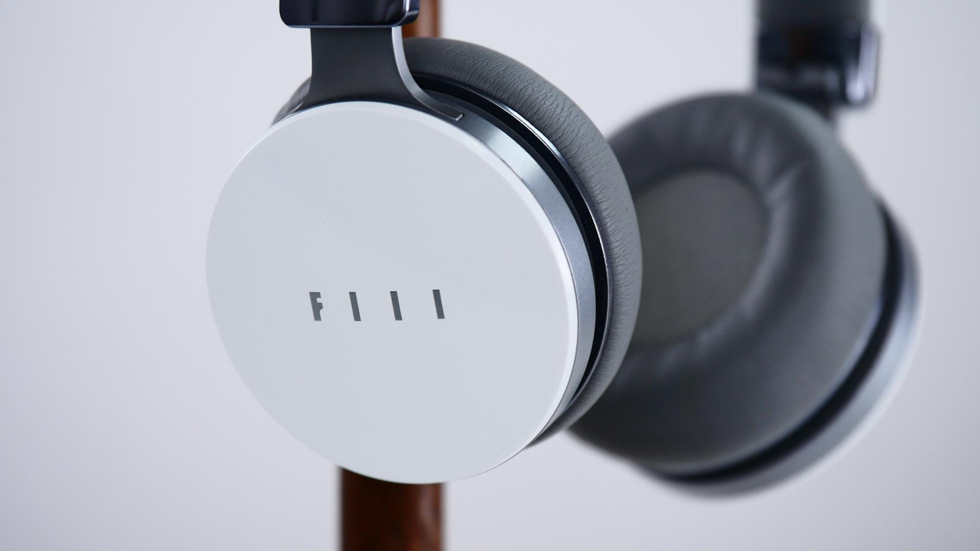 如何选购蓝牙耳机:Bose QC35、Sony MDR-10