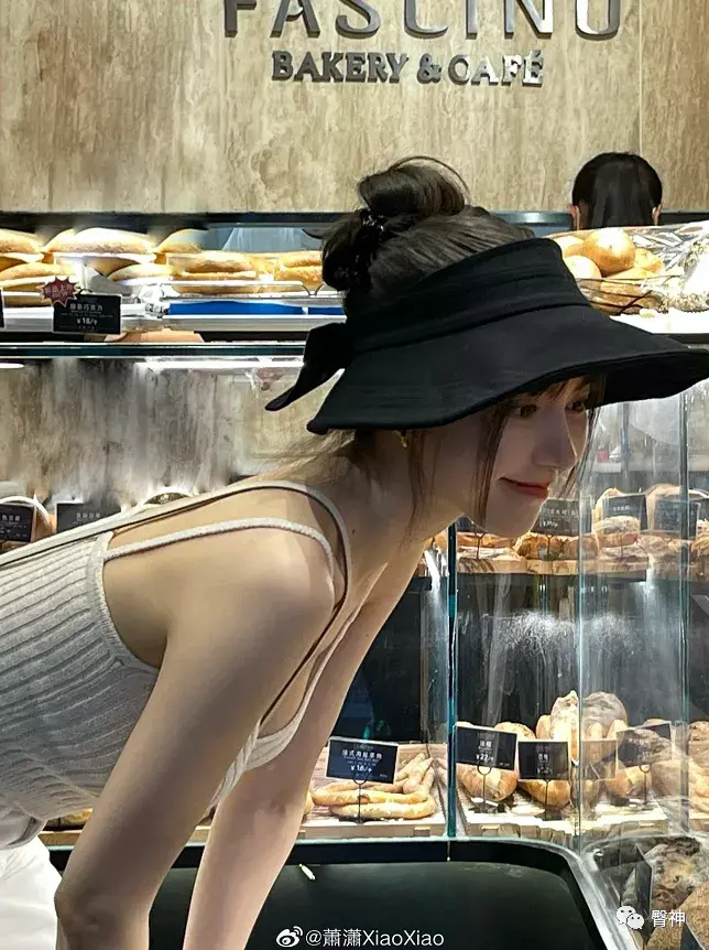 34c黄金腰臀比这是43岁阿姨该有的状态吗