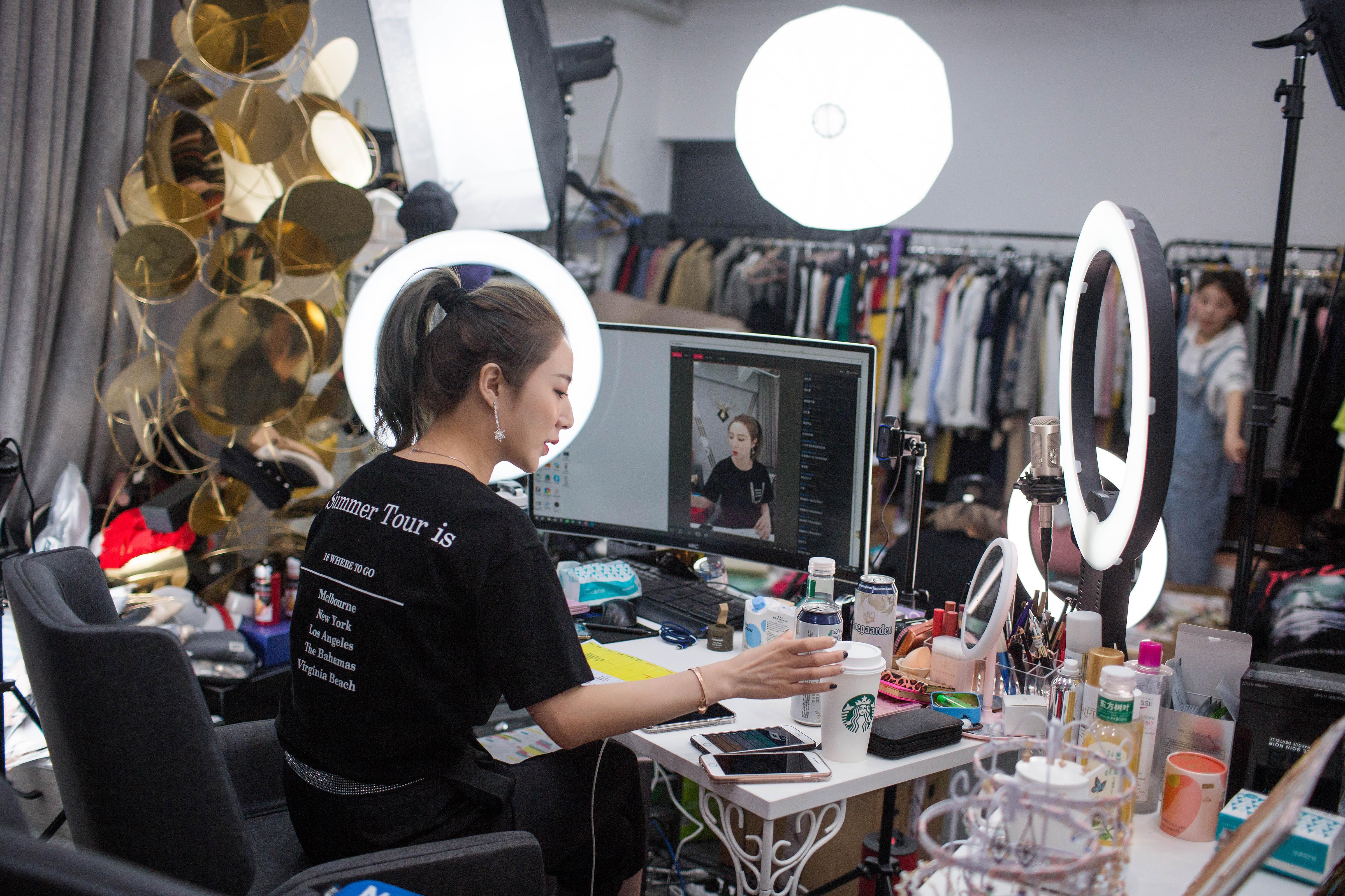 到底怎么布光才能拍出好视频这里有目前很流行的布光技巧