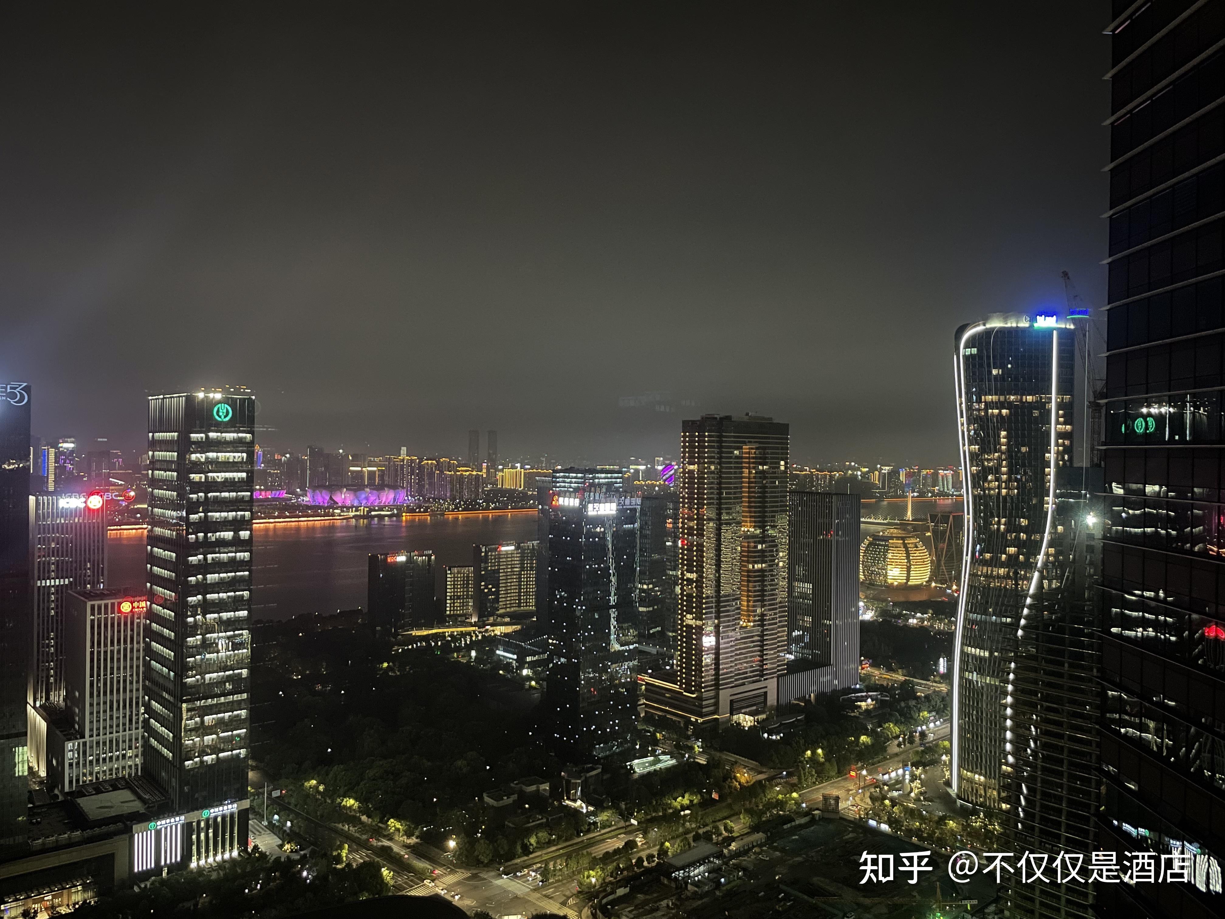 杭州柏悦酒店夜景图片