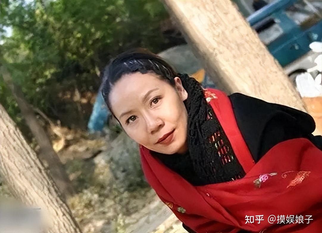 事实证明,成为豪门阔太的杨青,用长相给中年女演员好好上了一课 - 知乎