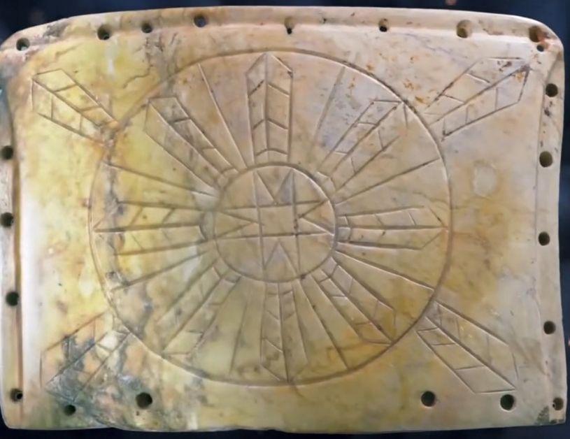 第六集 凌家滩玉版玉龟:玉中谜藏