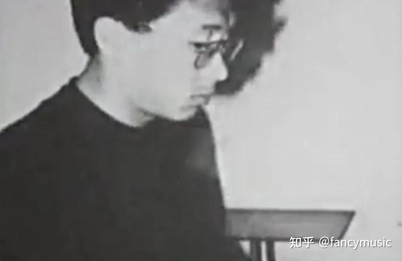 靠一首歌赚了2.4亿,从爆火到无人问津,庞龙究竟哪一步走错了? - 知乎