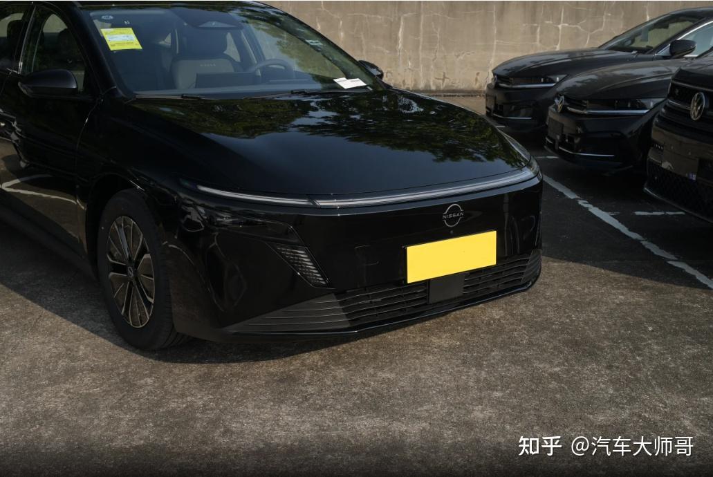 家用插混务实之选,大沙发、长续航,短途试驾东风日产N6 Pro+