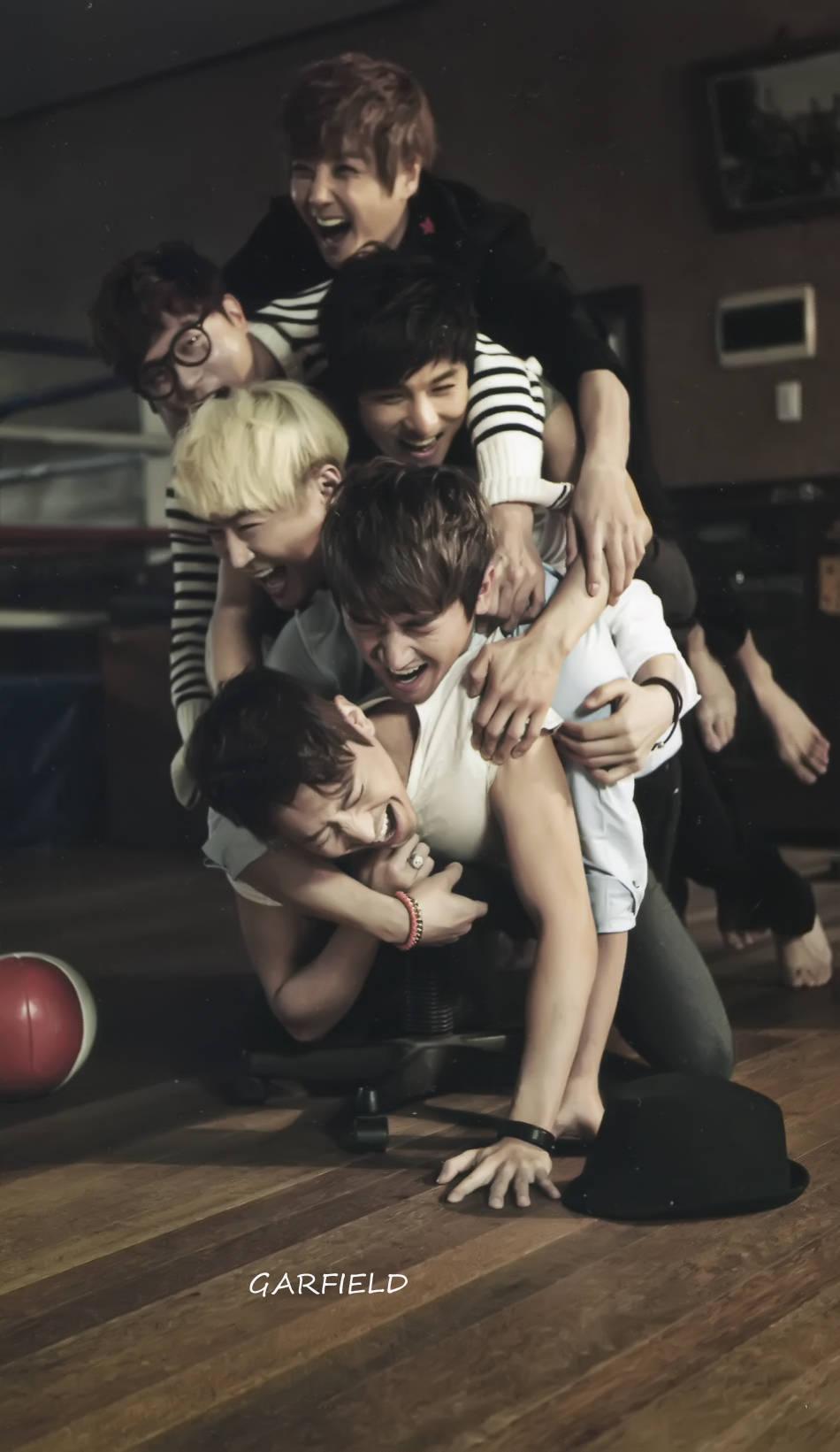 对明年神话组合(shinhwa)20周年有怎样的期许?