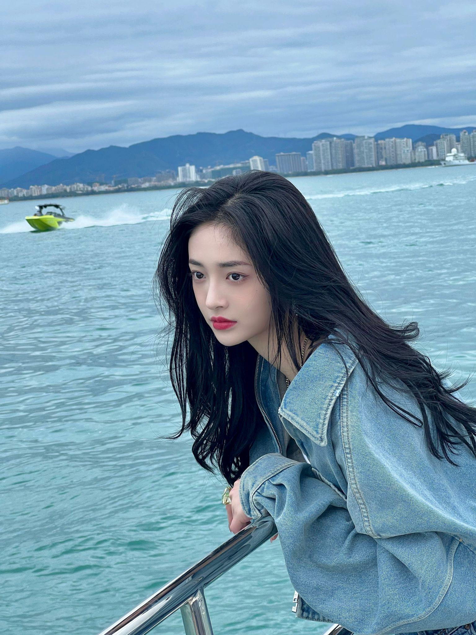 怎样评价周洁琼与鞠婧祎