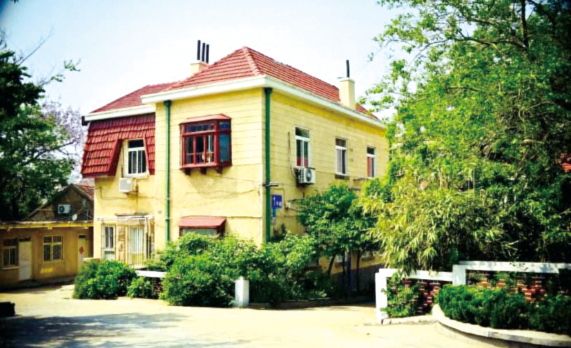 毛汉礼故居出身贫寒 志向高远1919年1月25日,毛汉礼出生于浙江诸暨的