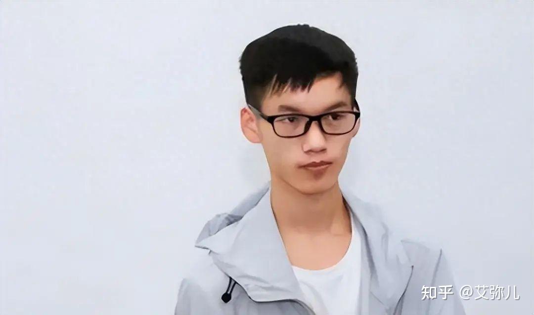 搬砖男孩林万东:高考713分,被嘲考上清华也没用的他,如今怎样 - 知乎