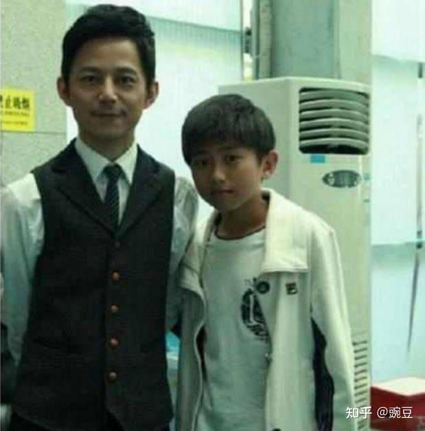 曾被徐克看中的当红小生,现蹭苏翊鸣热度被全网吐槽,林更新把一手好牌打烂!-苏翊鸣多大了用英语怎么说