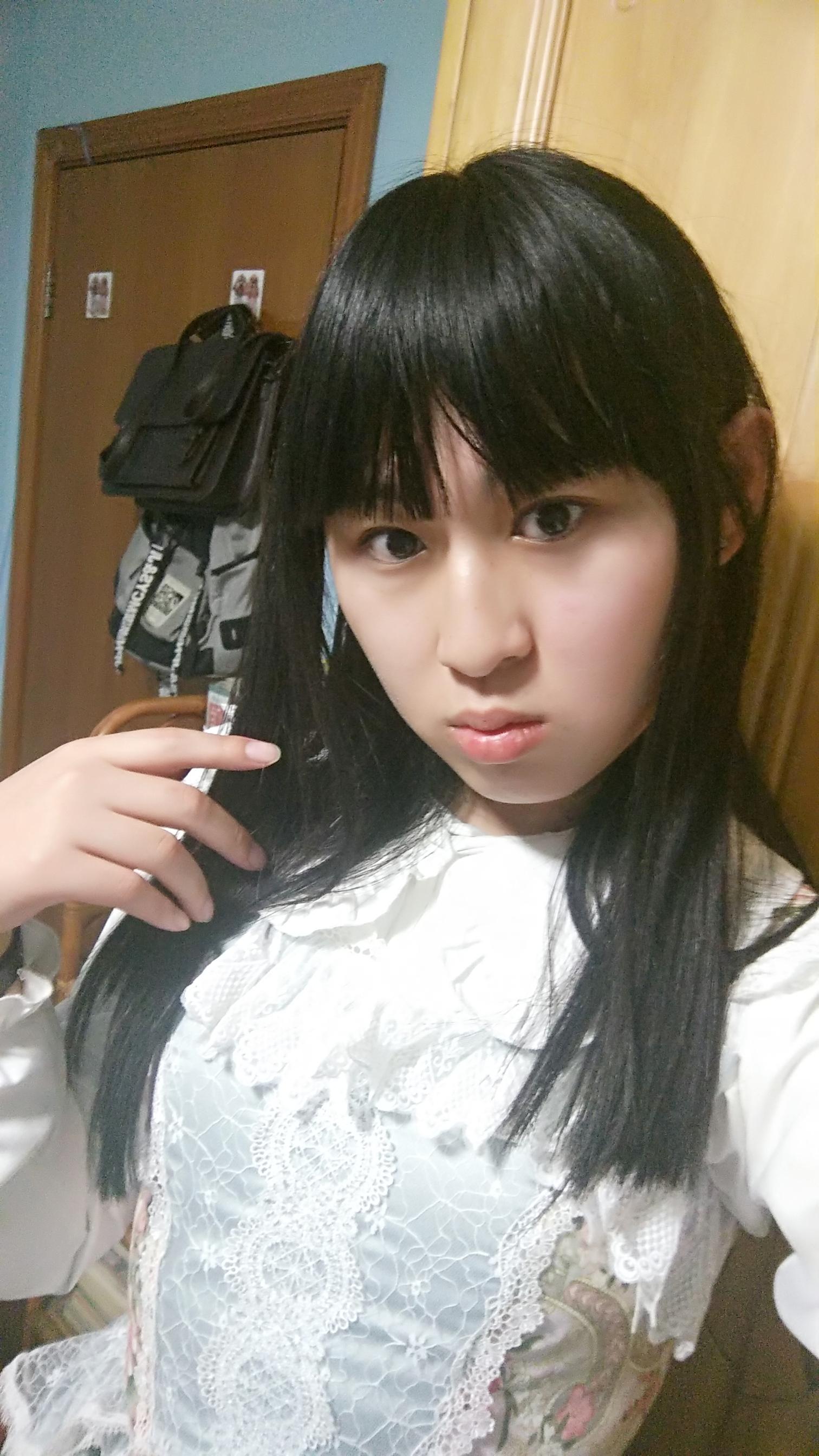 怎么评价在男生宿舍女装后,总感觉舍友多少有