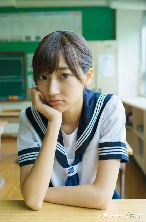 日本第一可爱女高中生,短发小腰精——武田玲奈