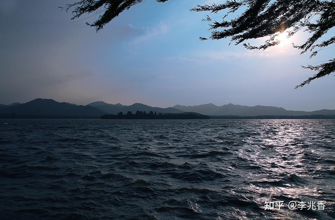 六月诗词_六月出行吉日_古诗词六月描写