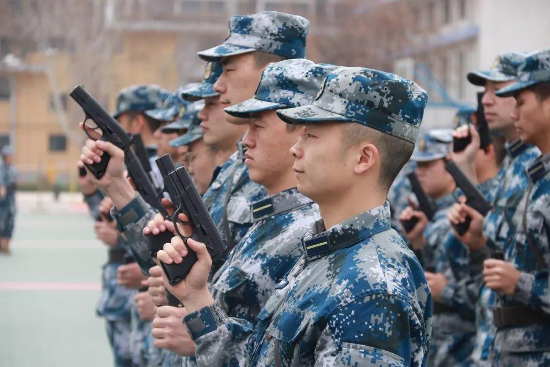 空降兵我们来了