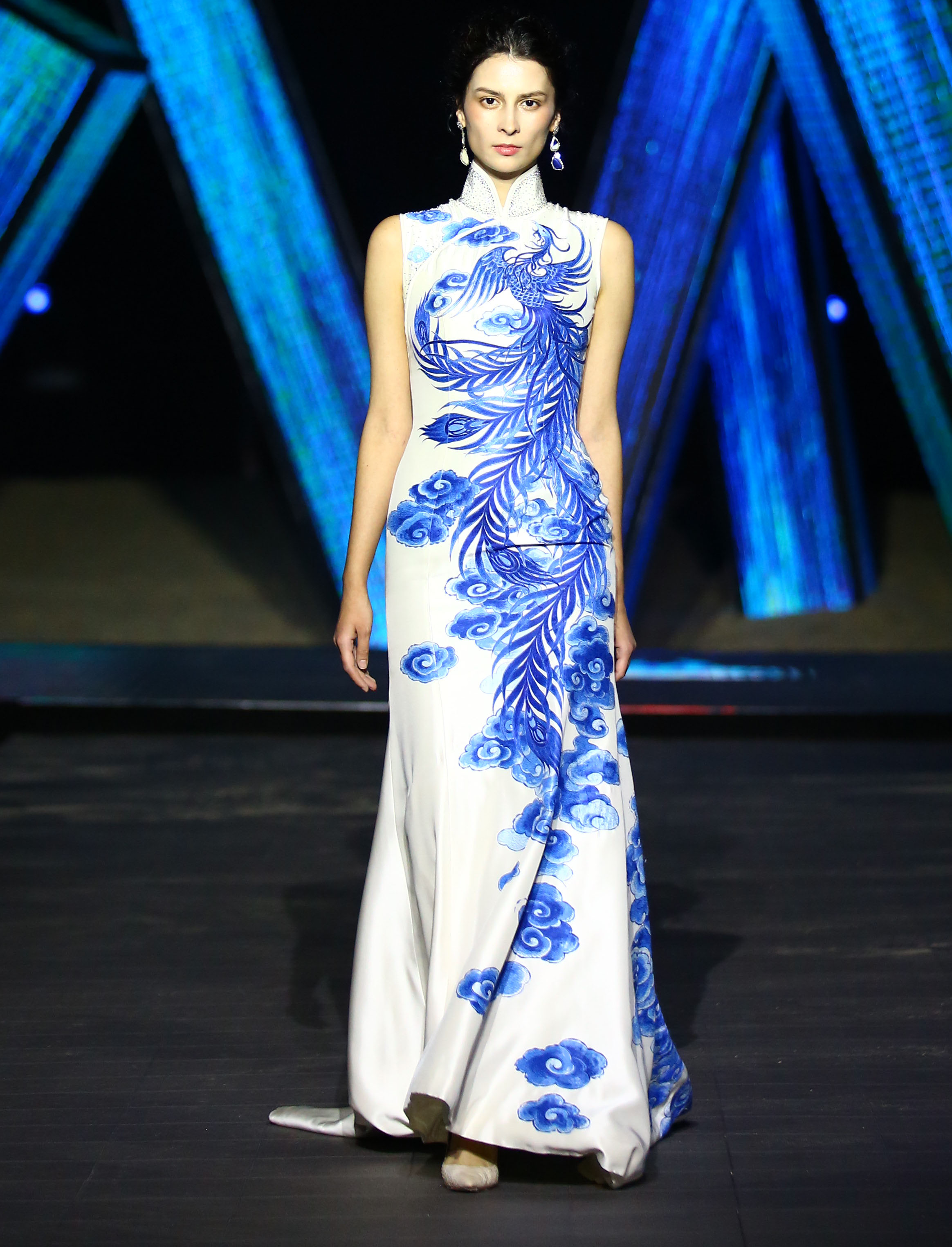 什么是新中式穿搭如何穿出新中式风格