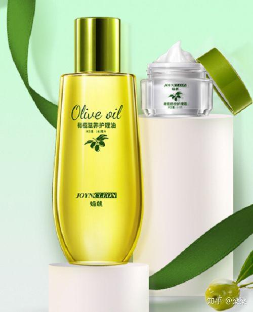 再配以绿色无污染的小麦胚芽,小米草,燕麦仁和橄榄果等多种植物精华