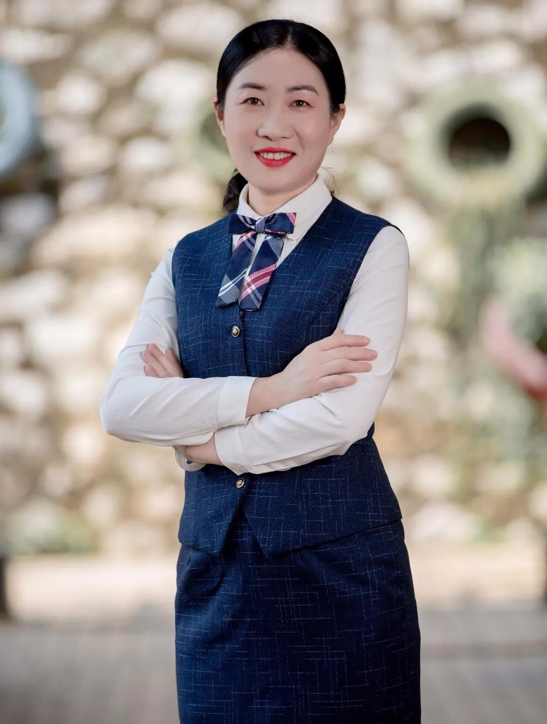 开学第一课南宁市菠萝岭小学校长吴莉奉献春暖花开快乐重逢心理课