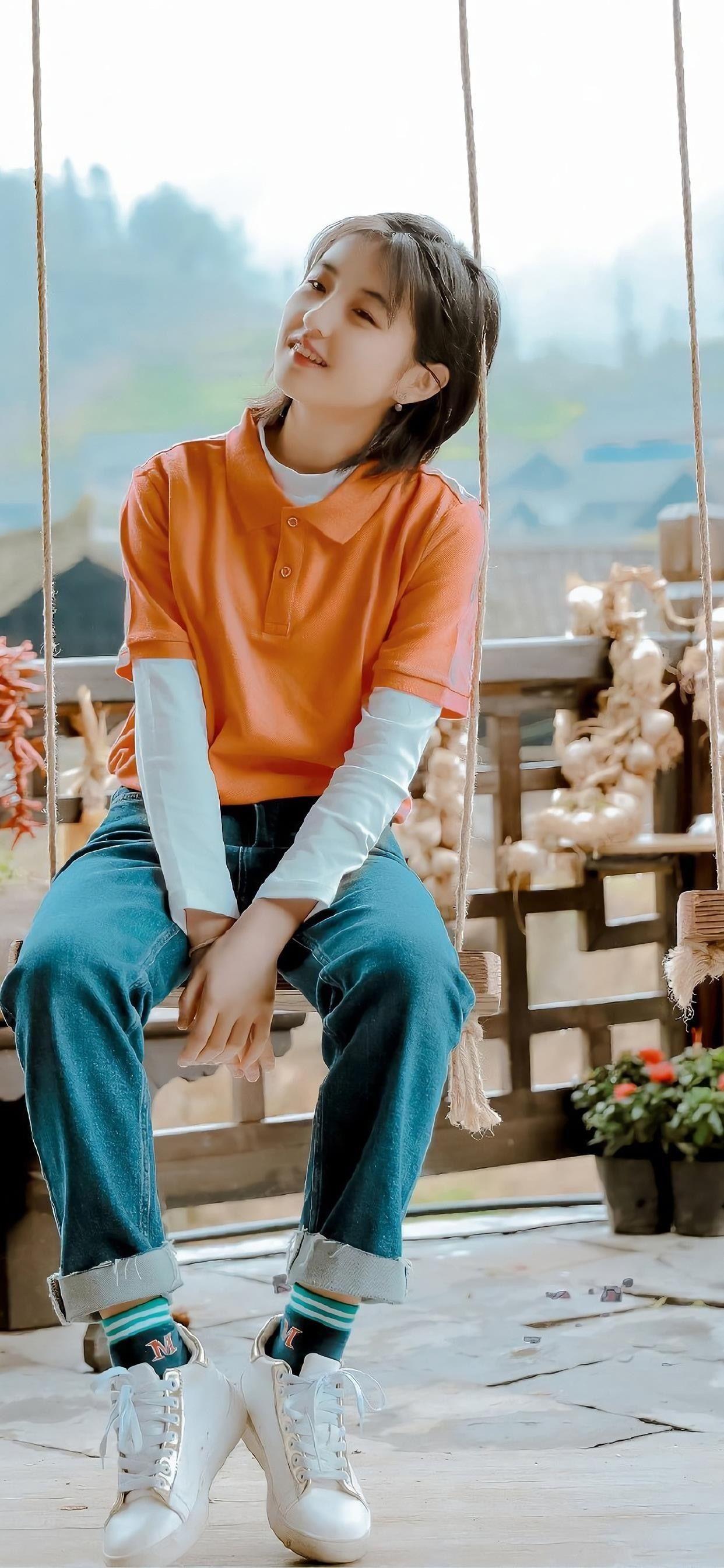 有无张子枫无水印高清的照片呀